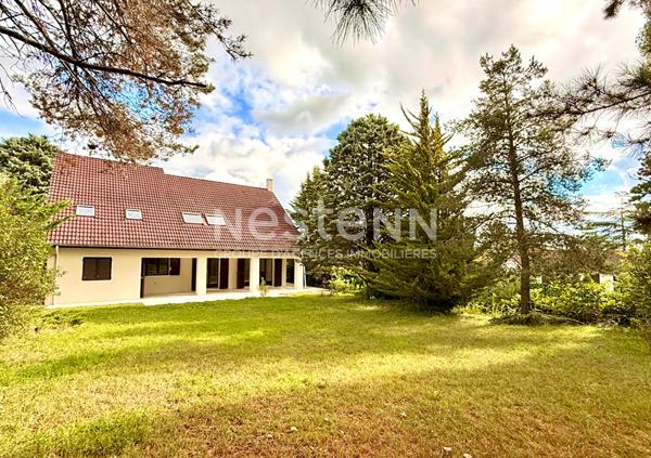 Maison à vendre à Charbonnières-les-Bains - 5 chambres, 178 m²