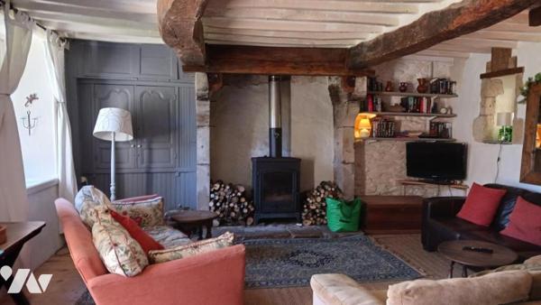 Charmante maison en pierre en campagne, dans un emplacement retiré sans voisinage proche