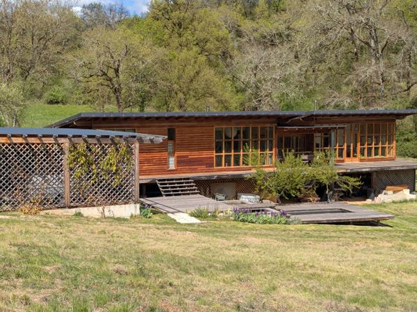 Maison en bois bioclimatique sur grand terrain Camburat