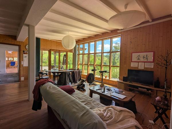 Maison en bois bioclimatique sur grand terrain Camburat