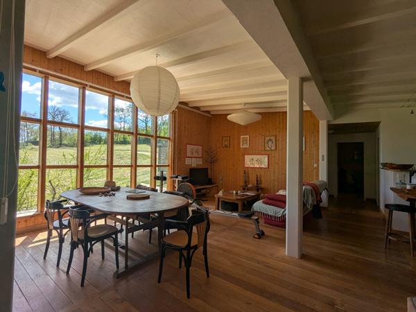 Maison en bois bioclimatique sur grand terrain Camburat