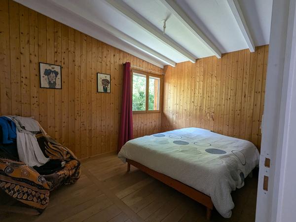 Maison en bois bioclimatique sur grand terrain Camburat