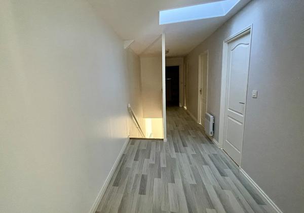 Ensemble de 2 maisons, 135 m² et 65 m², 3 km d'AULNAY et tous commerces, cadre très joli Nere