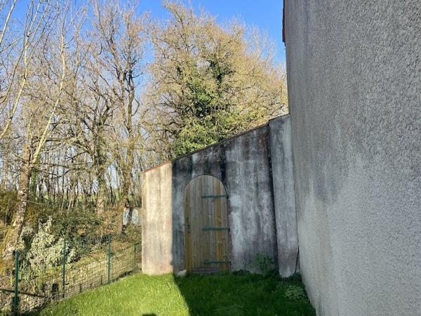 Ensemble de 2 maisons, 135 m² et 65 m², 3 km d'AULNAY et tous commerces, cadre très joli Nere