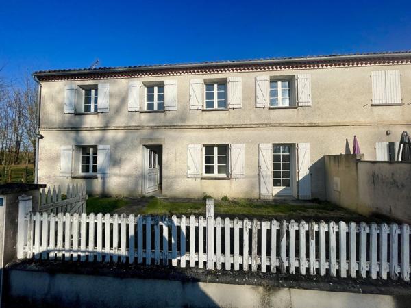 Ensemble de 2 maisons, 135 m² et 65 m², 3 km d'AULNAY et tous commerces, cadre très joli Nere