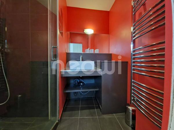 BELLECOUR – RUE VICTOR HUGO - T1 bis de 32,47 m² :