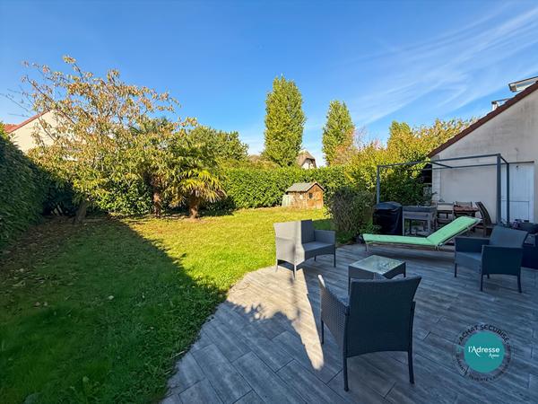 Maison Le Plessis Pate 8 pièce(s) 162 m2