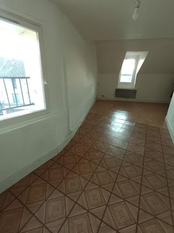 STUDIO 26M2 QUARTIER TRIBUNAL A PONTOISE