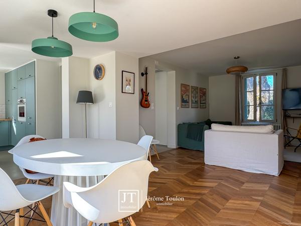 Maison
                                                                                                                                                                                                                                                                                                                        6 pièce(s)                                                                                                                                                                                                          5 chambre(s)                                                                                                                                                                                                          170  m²