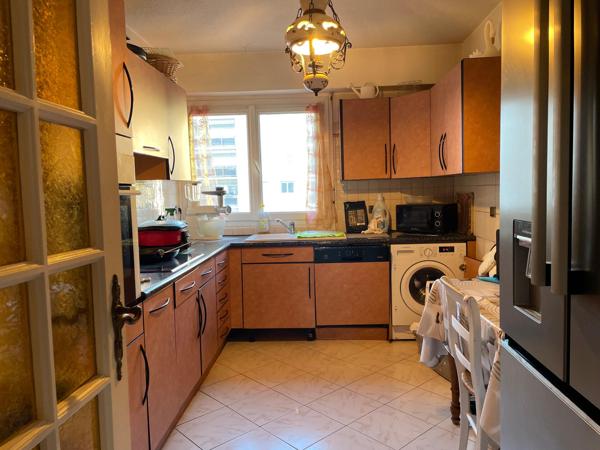 T3 traversant lumineux-balcon sud-parking-cave-DPE B-Rés. Parc à ballons