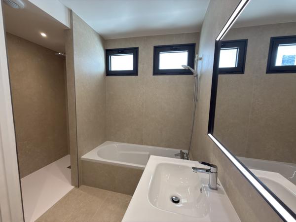 VILLA ENTIEREMENT RENOVEE 150 m2 -4 chambres CHAMALIERES