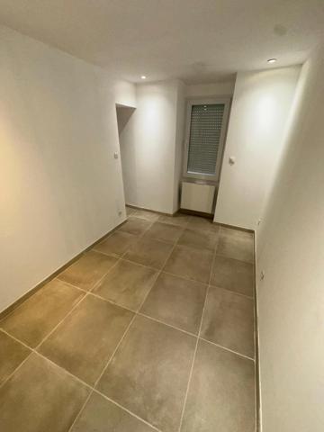 ALES (30) secteur Rochebelle, idéal investisseur immeuble de rapport de 150m² habitable environ et terrasse privative d'environ 15m2.