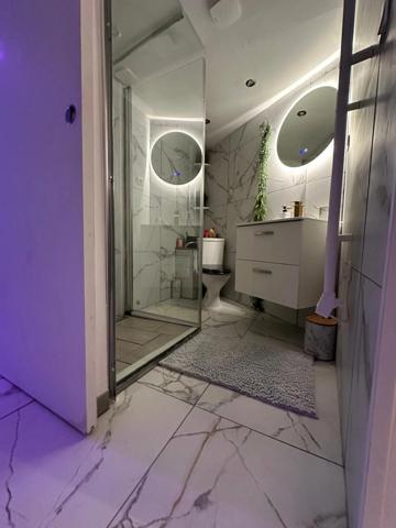 ALES (30) secteur Rochebelle, idéal investisseur immeuble de rapport de 150m² habitable environ et terrasse privative d'environ 15m2.