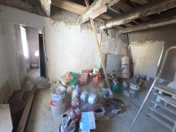 ALES (30) secteur Rochebelle, idéal investisseur immeuble de rapport de 150m² habitable environ et terrasse privative d'environ 15m2.