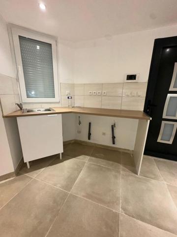 ALES (30) secteur Rochebelle, idéal investisseur immeuble de rapport de 150m² habitable environ et terrasse privative d'environ 15m2.