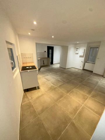 ALES (30) secteur Rochebelle, idéal investisseur immeuble de rapport de 150m² habitable environ et terrasse privative d'environ 15m2.