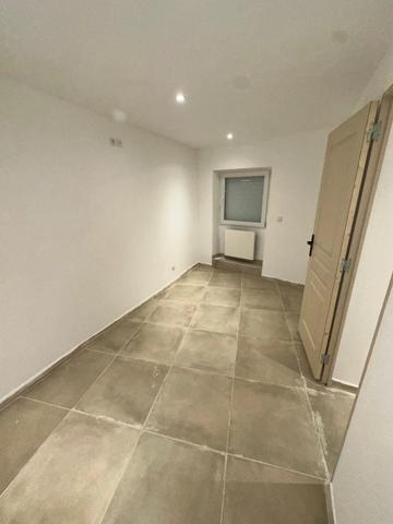 ALES (30) secteur Rochebelle, idéal investisseur immeuble de rapport de 150m² habitable environ et terrasse privative d'environ 15m2.