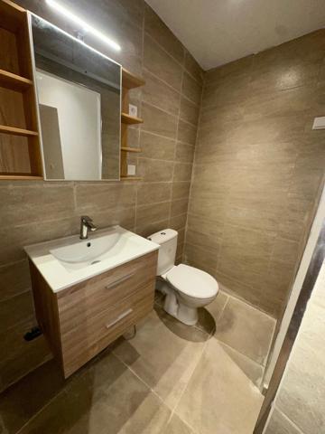 ALES (30) secteur Rochebelle, idéal investisseur immeuble de rapport de 150m² habitable environ et terrasse privative d'environ 15m2.