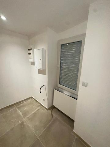 ALES (30) secteur Rochebelle, idéal investisseur immeuble de rapport de 150m² habitable environ et terrasse privative d'environ 15m2.