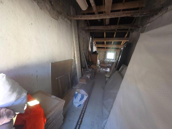 ALES (30) secteur Rochebelle, idéal investisseur immeuble de rapport de 150m² habitable environ et terrasse privative d'environ 15m2.