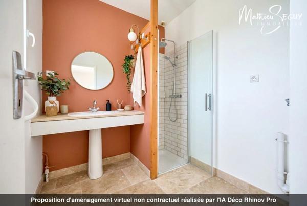Maison à potentiel : Maisonnette avec dépendances à potentiel, 25m² d’extérieur / sur une parcelle bâtie de 290m²