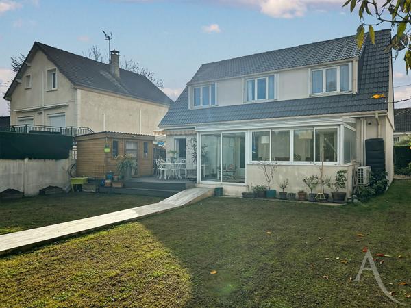 Maison 6 pièces Sainte Geneviève Des Bois