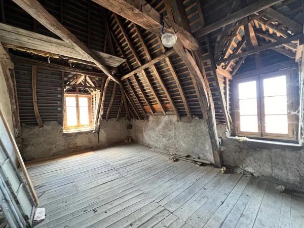 Maison de Maître rénovée de 5 chambres avec piscine et garag