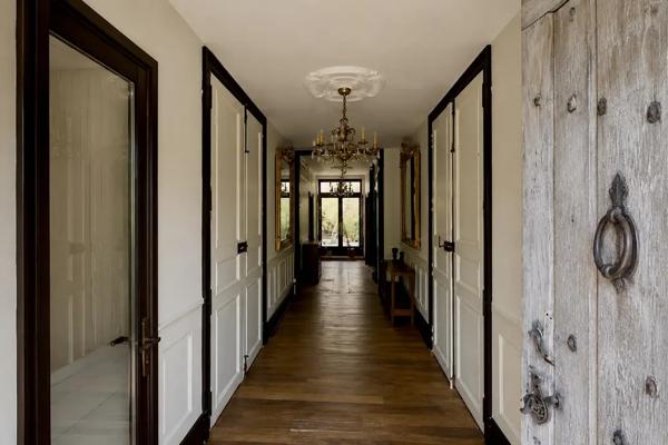 Maison de Maître rénovée de 5 chambres avec piscine et garag