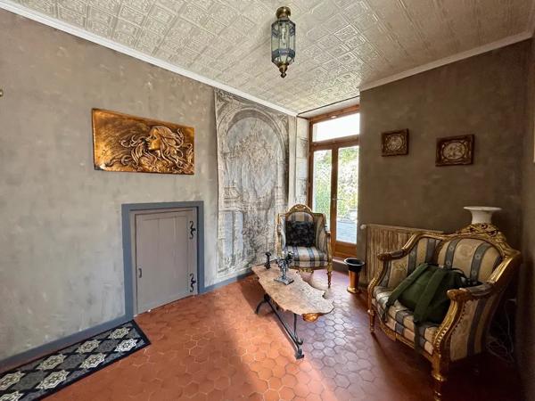 Maison de Maître rénovée de 5 chambres avec piscine et garag