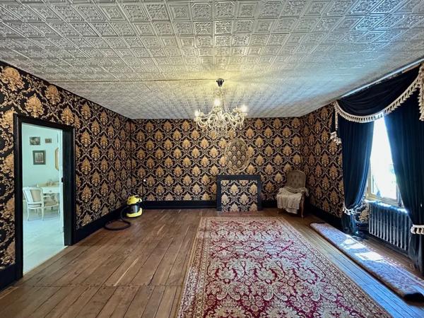 Maison de Maître rénovée de 5 chambres avec piscine et garag
