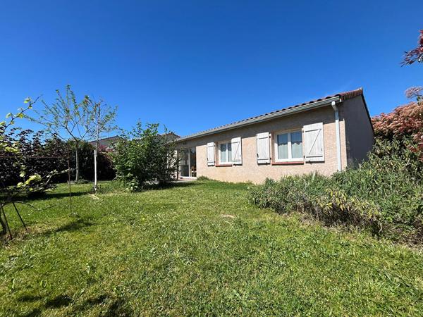 Maison récente avec 3 chambres au centre ville de Bessières !