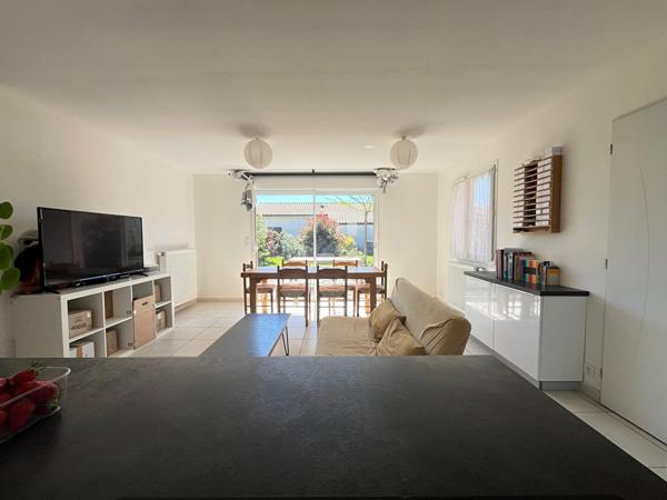 Maison récente avec 3 chambres au centre ville de Bessières !