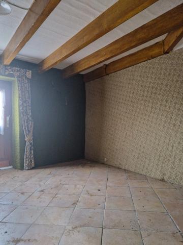 Maison à vendre 5 pièces GRACES (22)