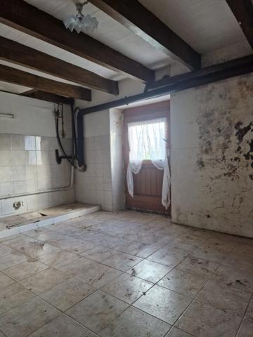 Maison à vendre 5 pièces GRACES (22)