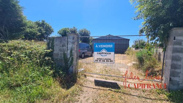 Dpt Finistère (29), à vendre SCAER Hangar d'environ 200 m² sur 5790 m² de Terrain.
