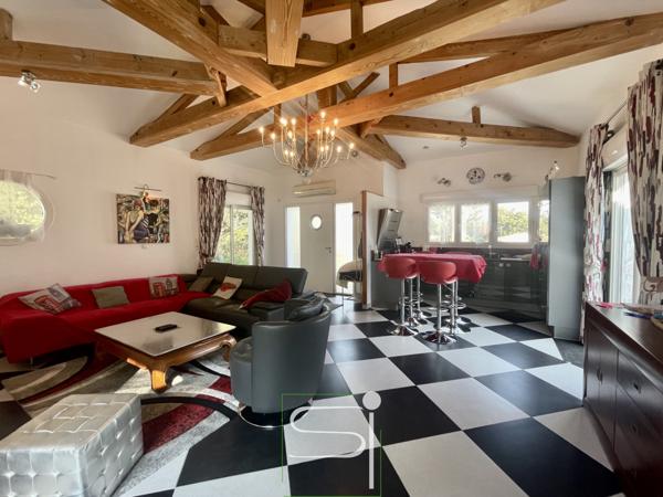 Villa 6 pièce(s) 3 chambre(s) 142 m²