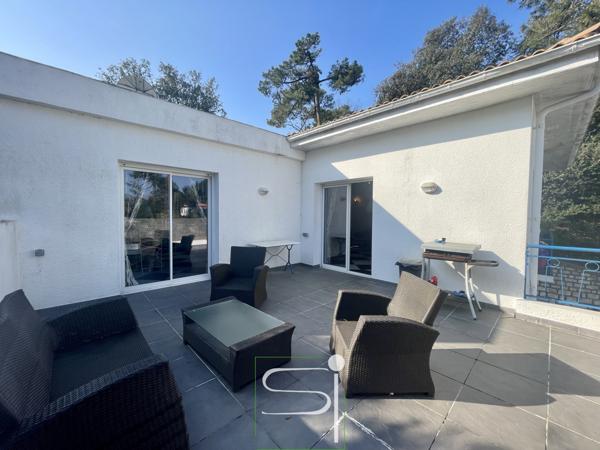 Villa 6 pièce(s) 3 chambre(s) 142 m²