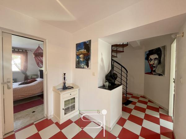 Villa 6 pièce(s) 3 chambre(s) 142 m²