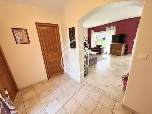 LA FORCE : Maison de plain-pied 6 pièces de 166m² avec jardin et piscine