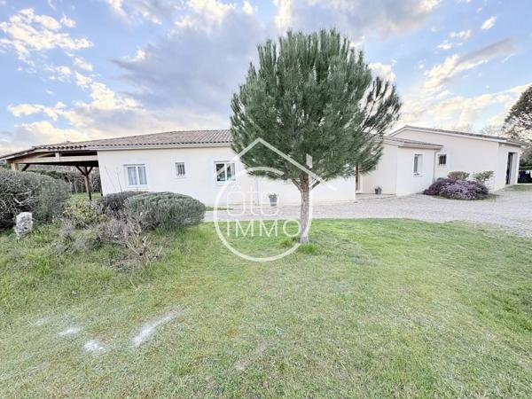 LA FORCE : Maison de plain-pied 6 pièces de 166m² avec jardin et piscine