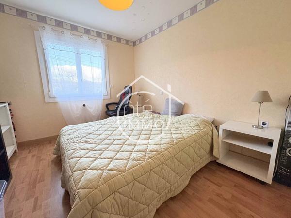 LA FORCE : Maison de plain-pied 6 pièces de 166m² avec jardin et piscine