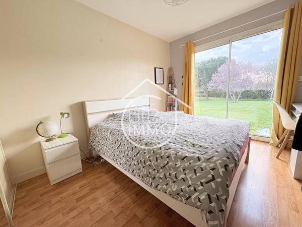 LA FORCE : Maison de plain-pied 6 pièces de 166m² avec jardin et piscine