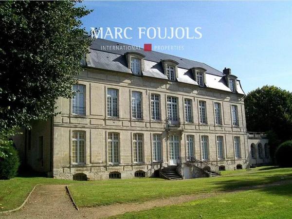 Hôtel particulier inscrit au titre des Monuments Historiques – Centre historique de Senlis
