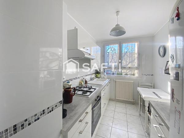 APPARTEMENT T4/5 80m2 AU PIED DU TRAM