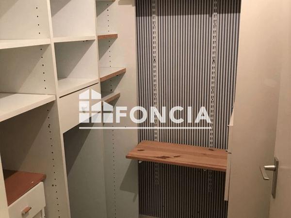 Location Appartement 5 pièces 97.59 m² - 12 AVENUE DU CHATEAU Etang La Ville 78620