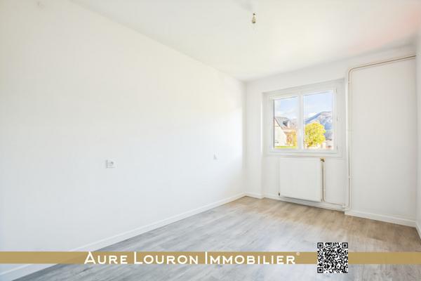 Arreau (65240) APPARTEMENT 4 PIÈCES 74.6m² AVEC BALCONS ET CAVE AU CŒUR DU VILLAGE D'ARREAU