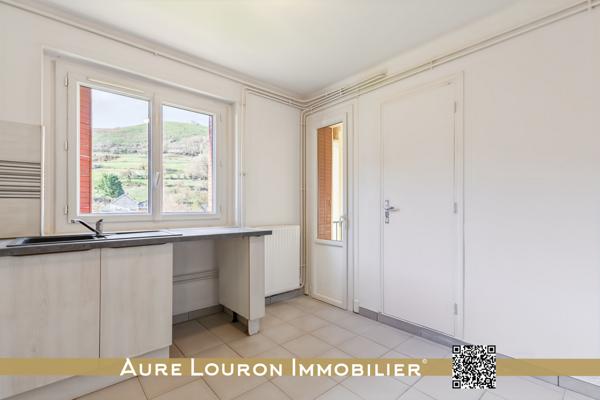 Arreau (65240) APPARTEMENT 4 PIÈCES 74.6m² AVEC BALCONS ET CAVE AU CŒUR DU VILLAGE D'ARREAU