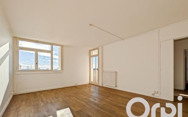 Appartement à vendre    4 pièces •  Orange