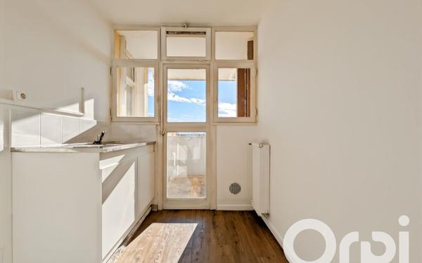 Appartement à vendre    4 pièces •  Orange