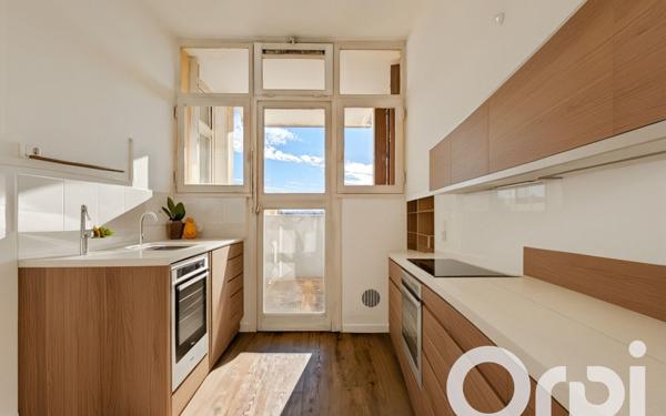 Appartement à vendre    4 pièces •  Orange